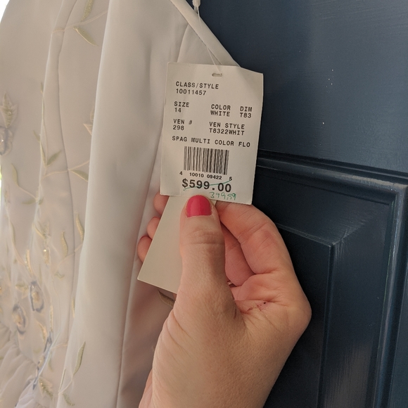 Michaelangelo wedding dress David's bridal t8322 - Picture 9 of 16